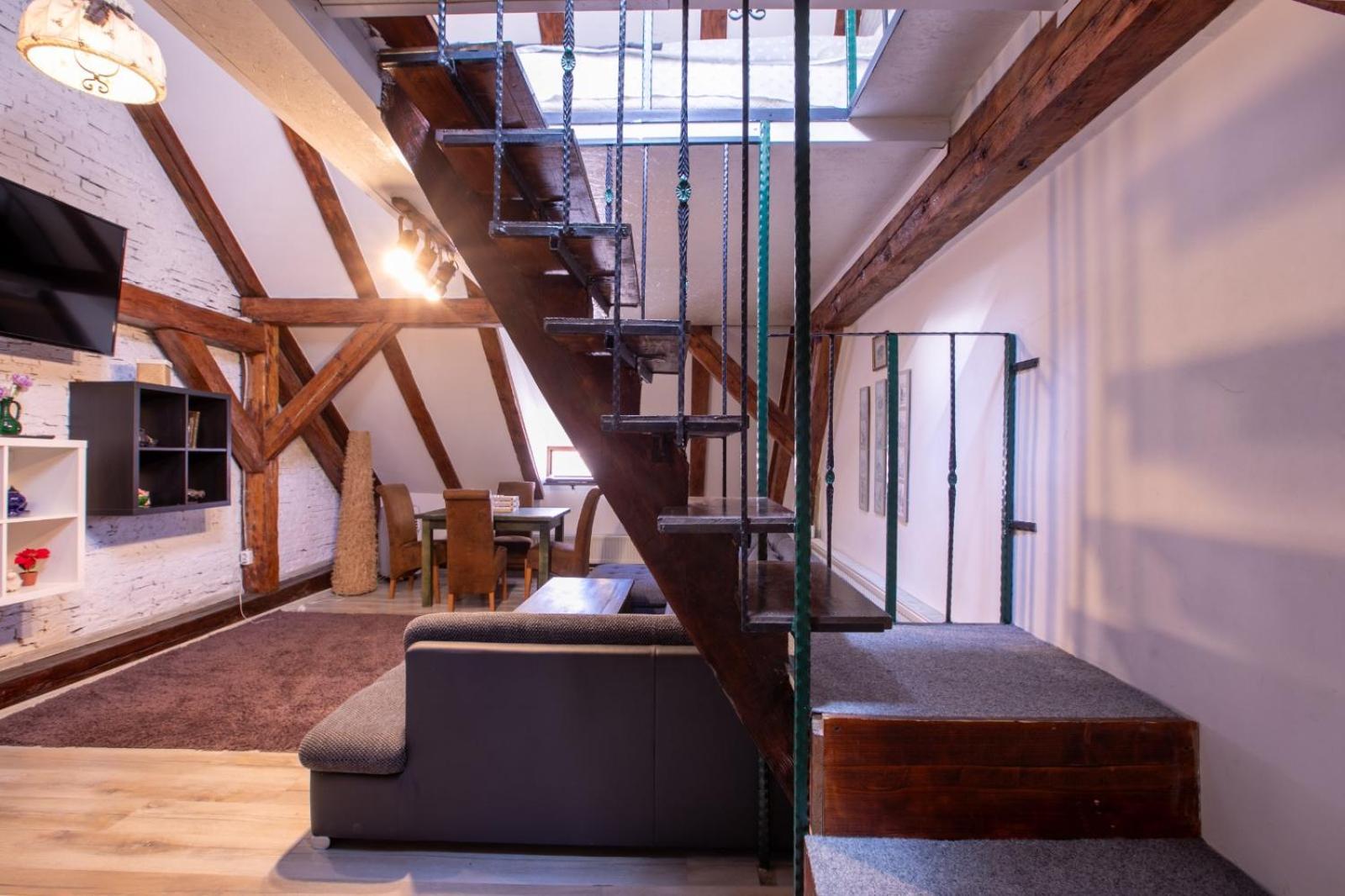 4 Rooms Piata Sfatului Braşov Eksteriør billede