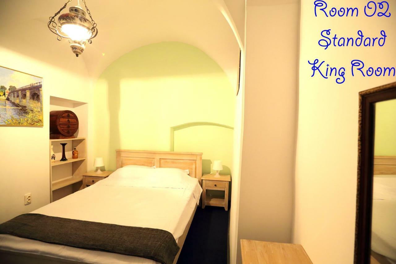 4 Rooms Piata Sfatului Braşov Eksteriør billede